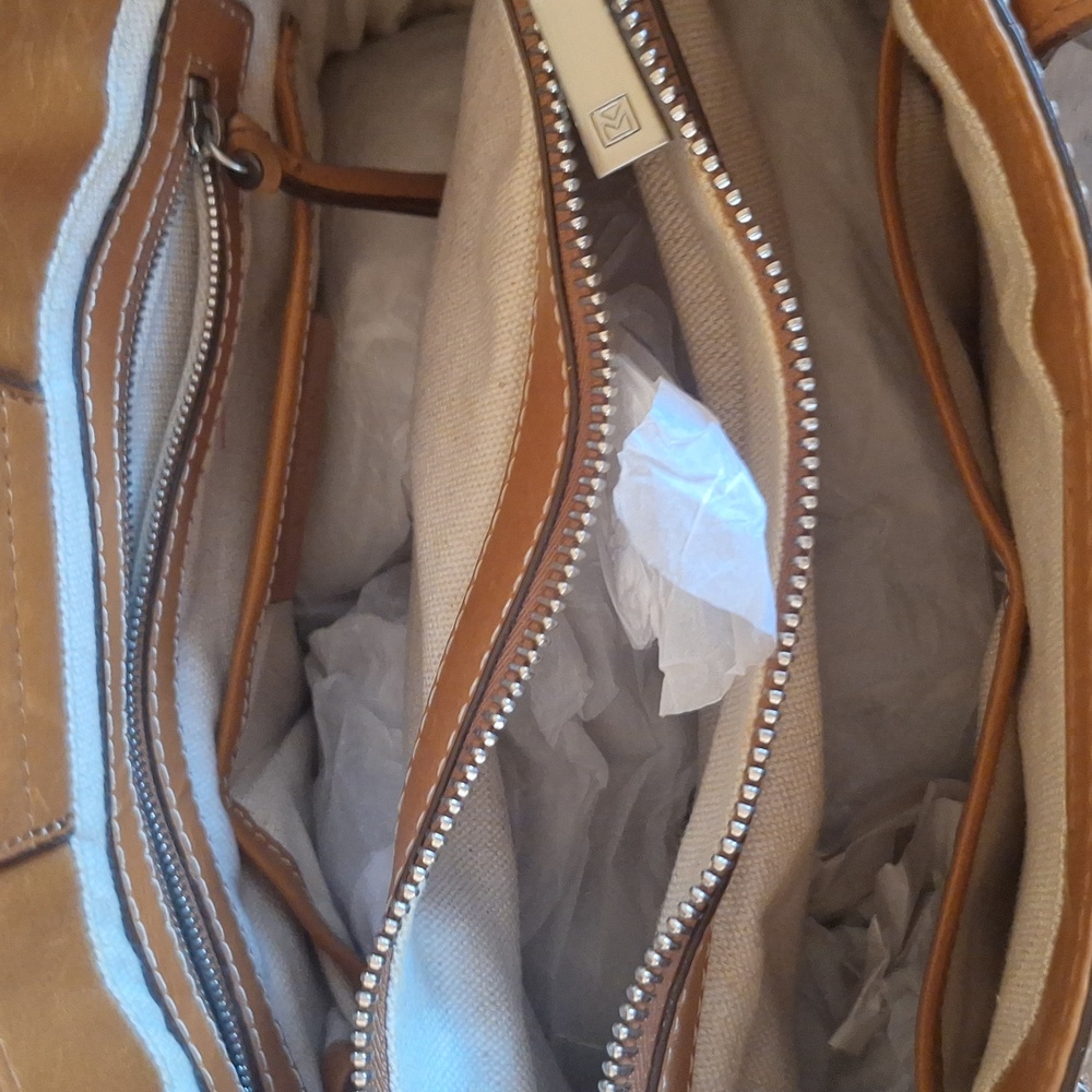 MICHAEL Michael Kors Tan Leather Tote with Structured Design - Picture 12 of 16